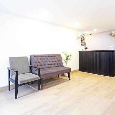 Hotel Twamev Residency Uttam Nagar Couple Friendly デリー エクステリア 写真