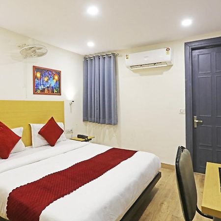 Hotel Twamev Residency Uttam Nagar Couple Friendly デリー エクステリア 写真