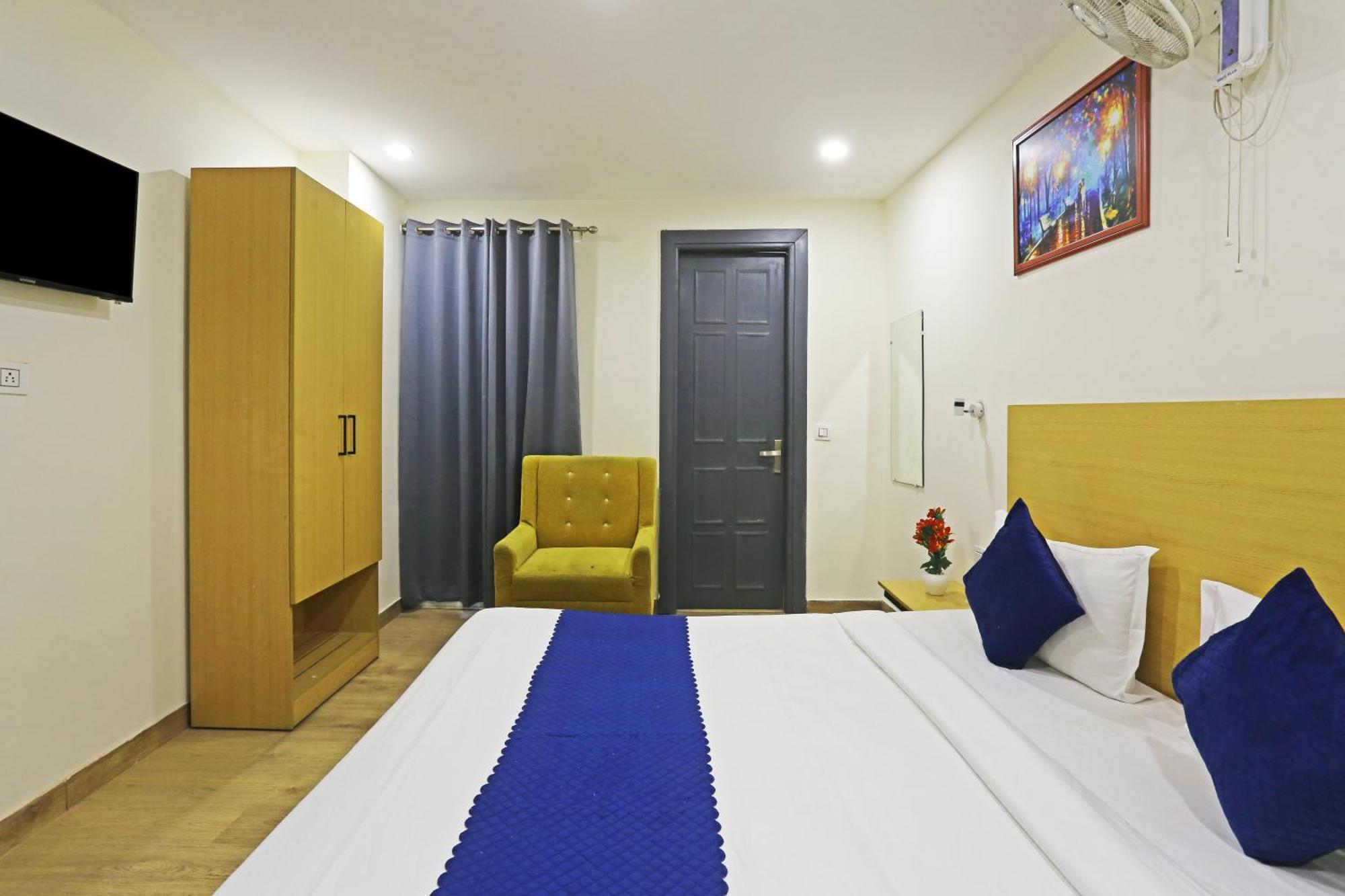 Hotel Twamev Residency Uttam Nagar Couple Friendly デリー エクステリア 写真