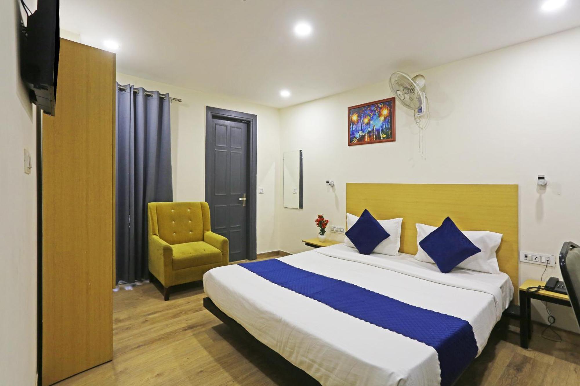 Hotel Twamev Residency Uttam Nagar Couple Friendly デリー エクステリア 写真