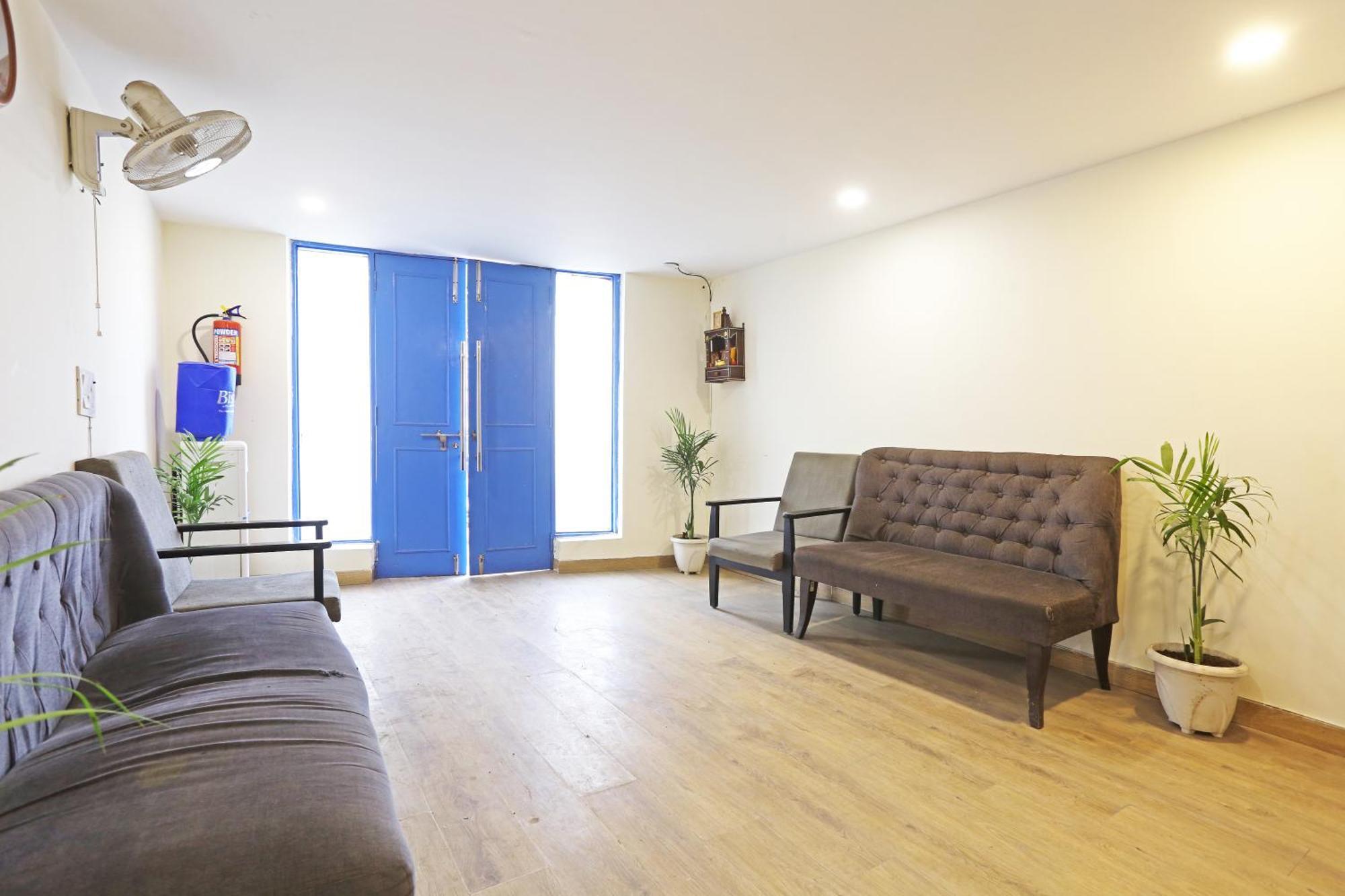Hotel Twamev Residency Uttam Nagar Couple Friendly デリー エクステリア 写真