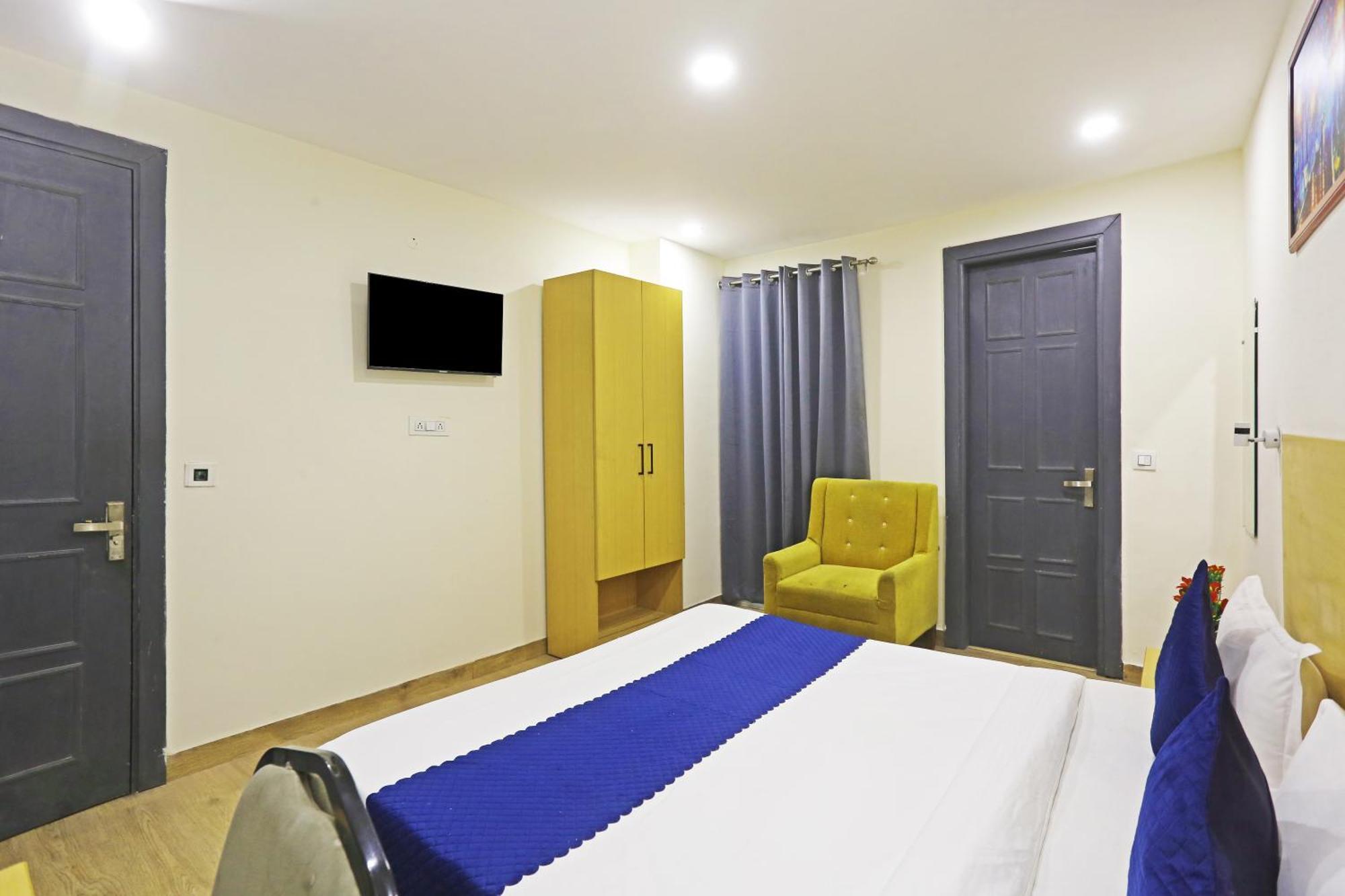 Hotel Twamev Residency Uttam Nagar Couple Friendly デリー エクステリア 写真