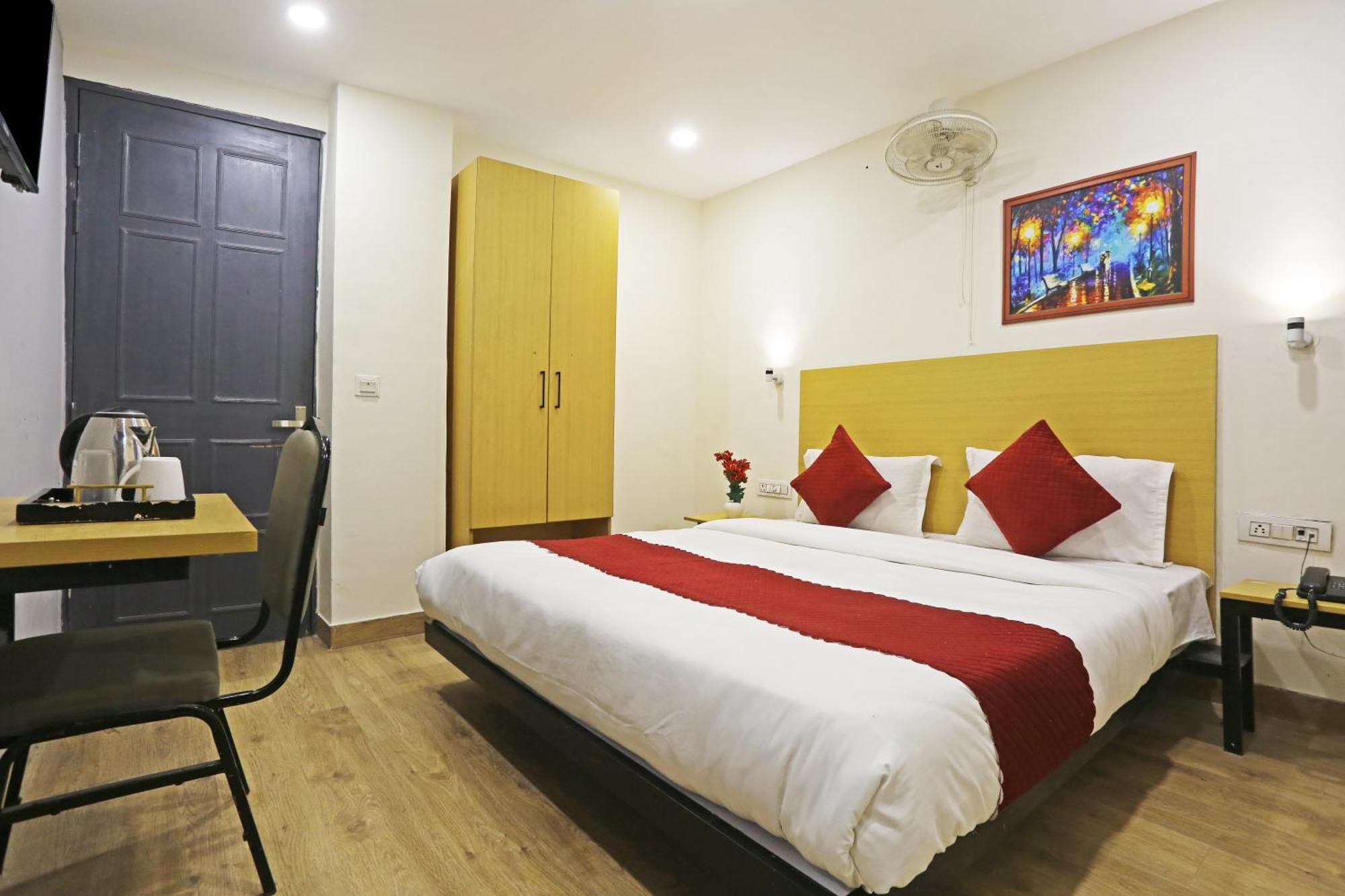 Hotel Twamev Residency Uttam Nagar Couple Friendly デリー エクステリア 写真