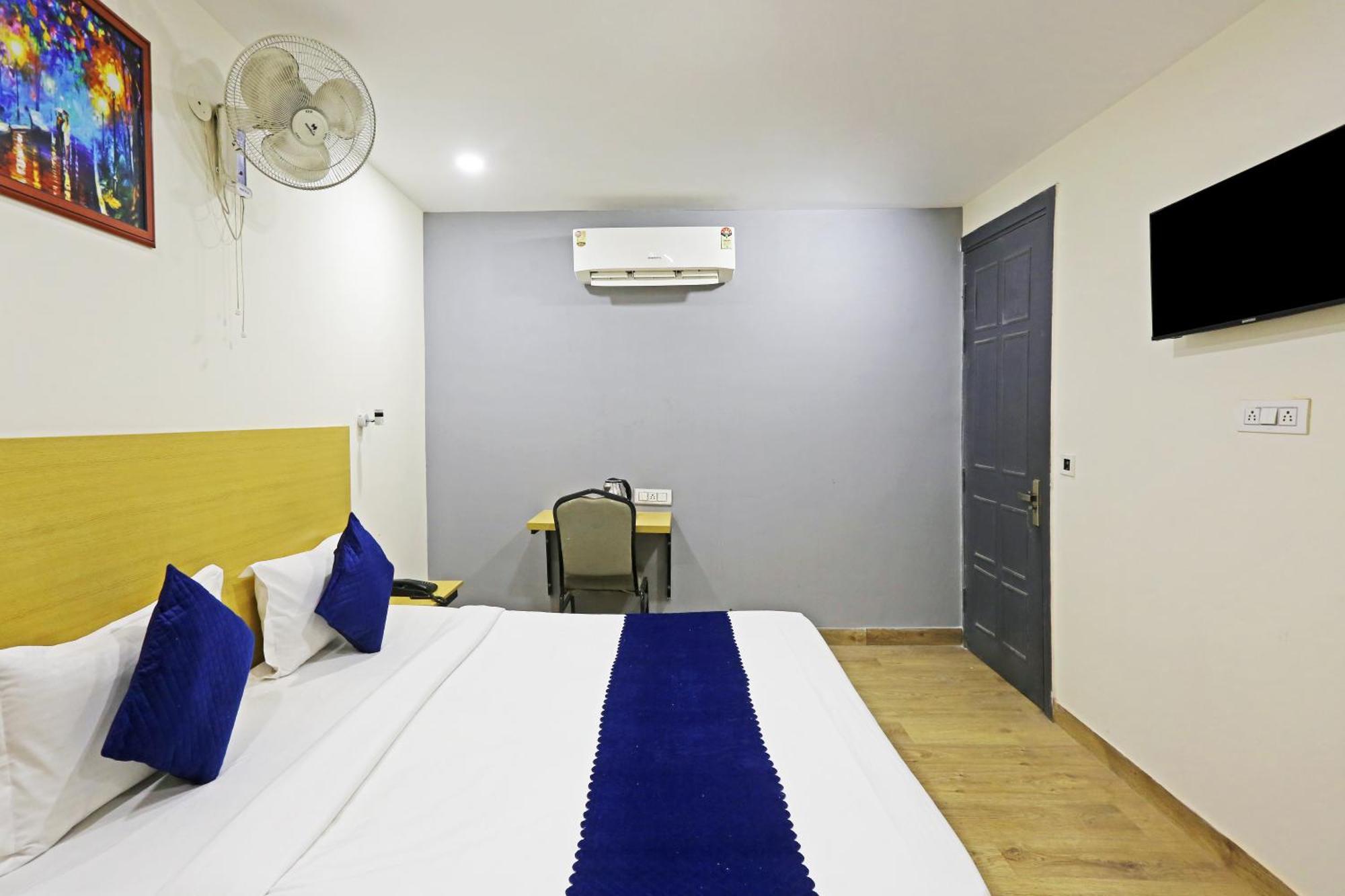 Hotel Twamev Residency Uttam Nagar Couple Friendly デリー エクステリア 写真